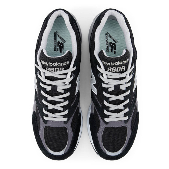 New Balance 880R